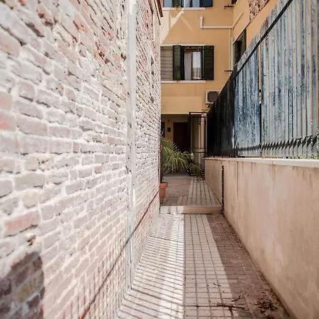 Gondola Rosa, Incantevole Vista Sul Canale Venice Exterior photo