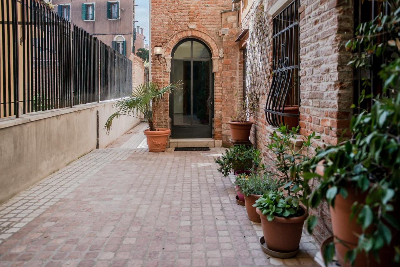 Apartment Gondola Rosa, Incantevole Vista Sul Canale Venice